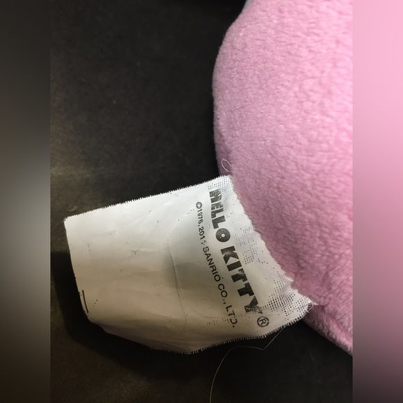 Hello Kitty Plush - Picture 3 of 3